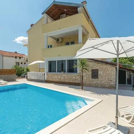 Апартаменты Haus Jelena 1 Биоград-на-Мору