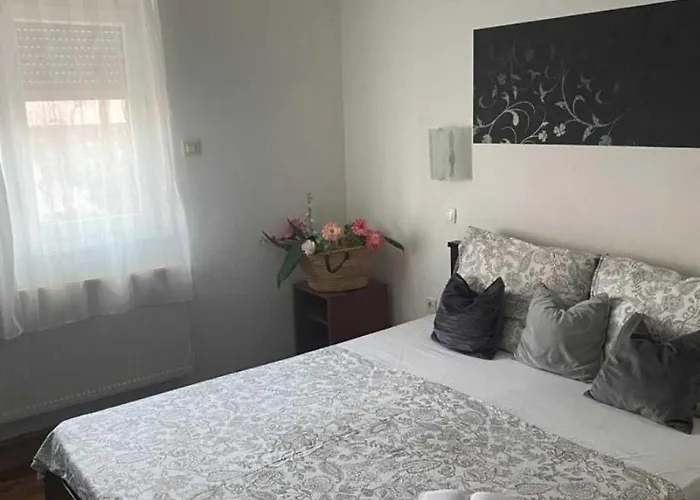 Haus Jelena 1 *